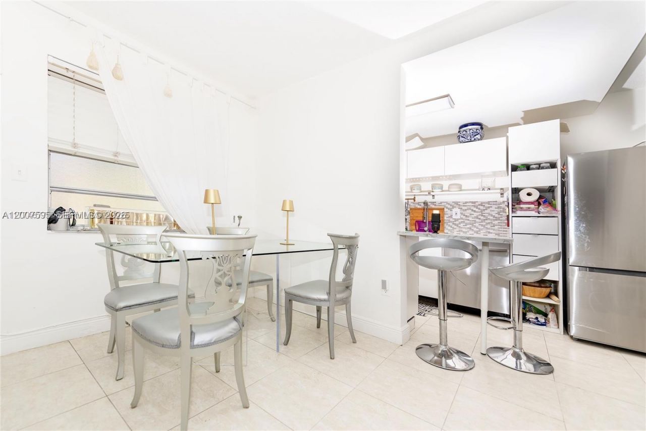Please Call For Address, Unit 204, Miami Beach, FL 33139 Photo