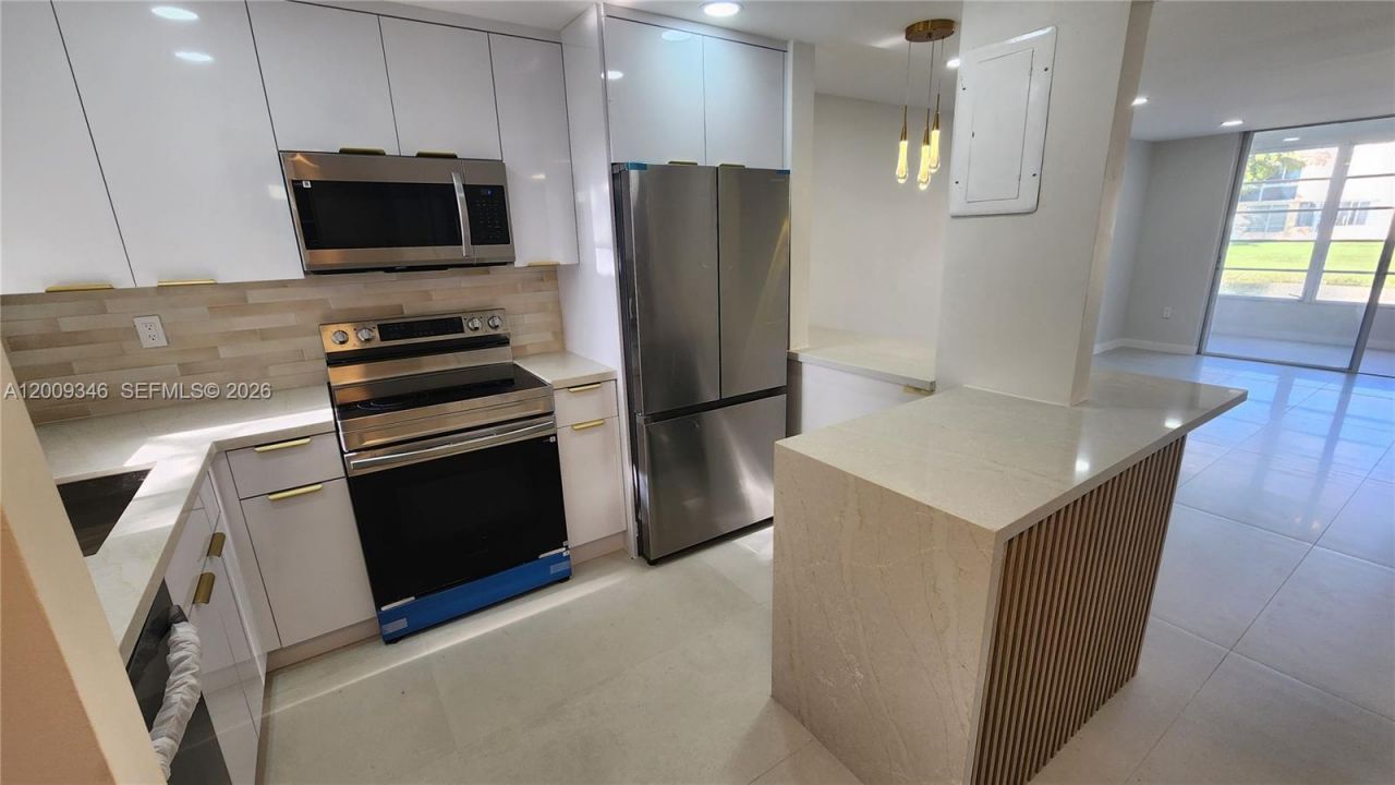 2711 N Pine Island Rd , Unit 112, Sunrise, FL 33322 Photo