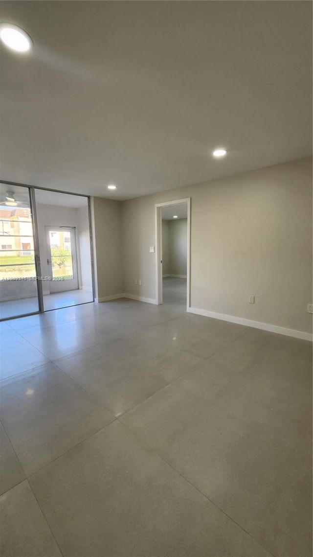 2711 N Pine Island Rd , Unit 112, Sunrise, FL 33322 Photo