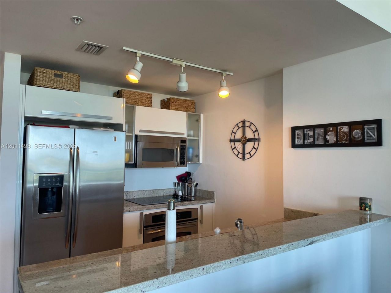 601 NE 36th St , Unit 1705, Miami, FL 33137 Photo