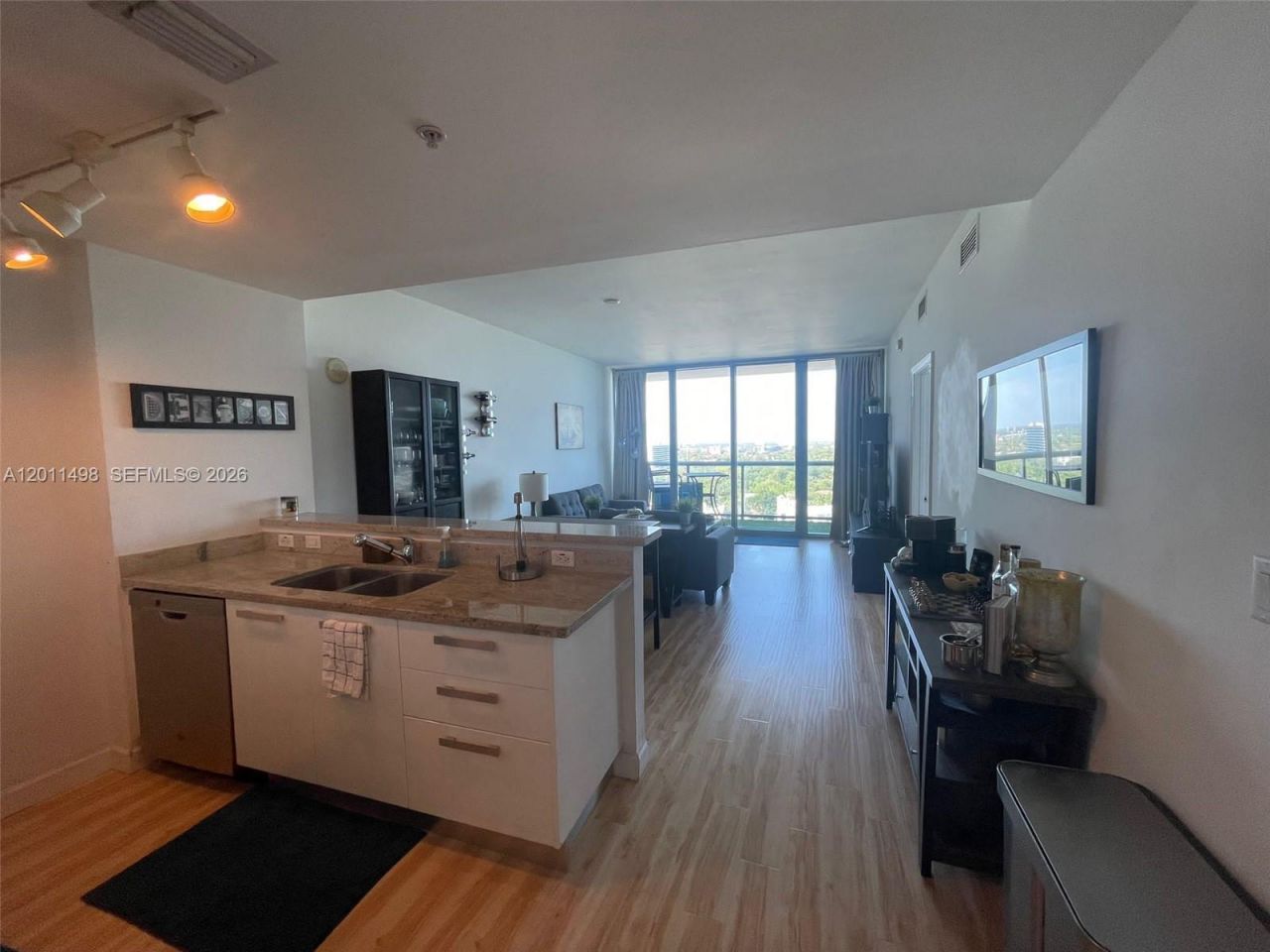 601 NE 36th St , Unit 1705, Miami, FL 33137 Photo