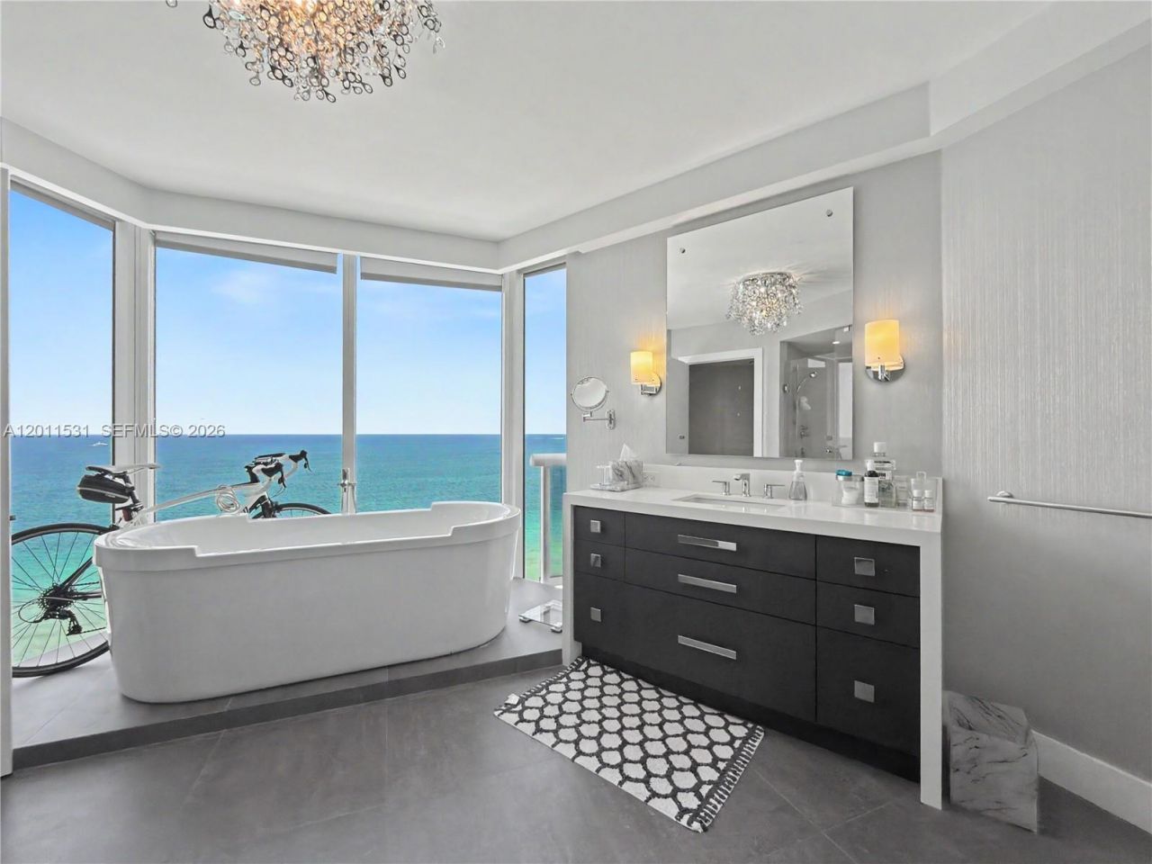 17555 Collins Ave, Unit 2501, Sunny Isles Beach, FL 33160 Photo