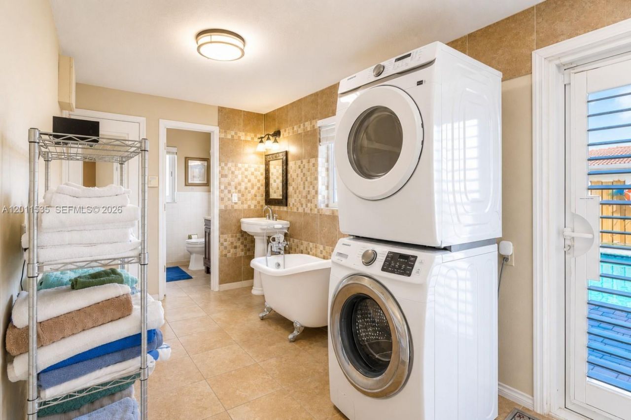 1660 NE 25th Ave, Pompano Beach, FL 33062 Photo