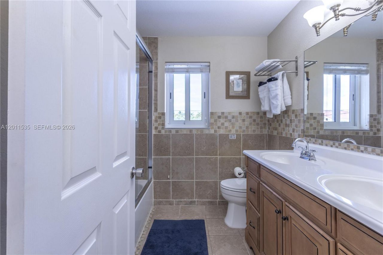 1660 NE 25th Ave, Pompano Beach, FL 33062 Photo