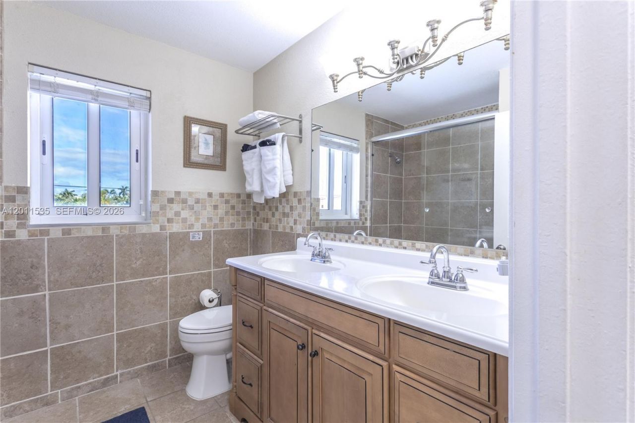 1660 NE 25th Ave, Pompano Beach, FL 33062 Photo