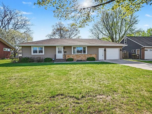 405 Lincoln Avenue N, New Prague, MN 56071