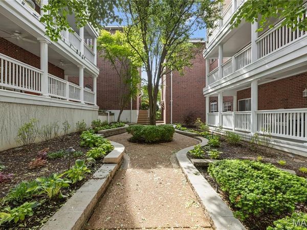 505 North and South , Unit 3b, University City, MO 63130