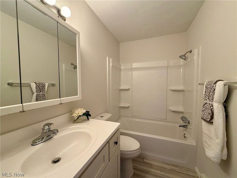 31622 N Marginal Drive , Unit B-105, Willowick, OH 44095 Photo 15