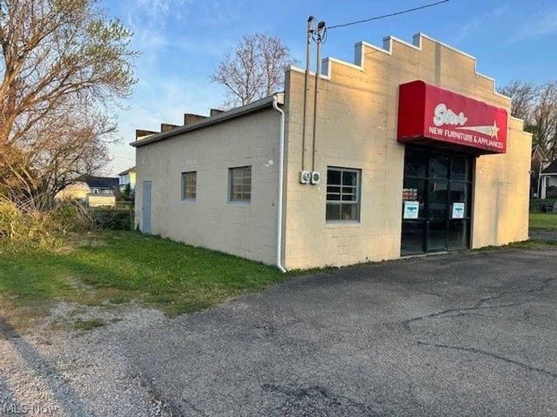 711 Pine Street, Zanesville, OH 43701 Photo 3