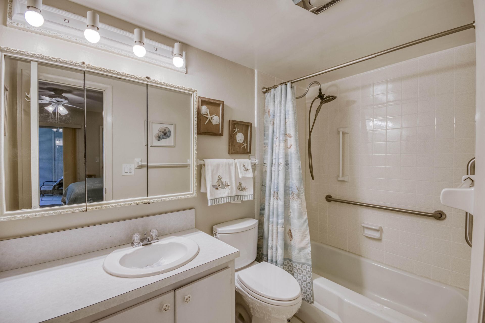 11 Westwood Avenue, Unit 103a, Tequesta, FL 33469 Photo
