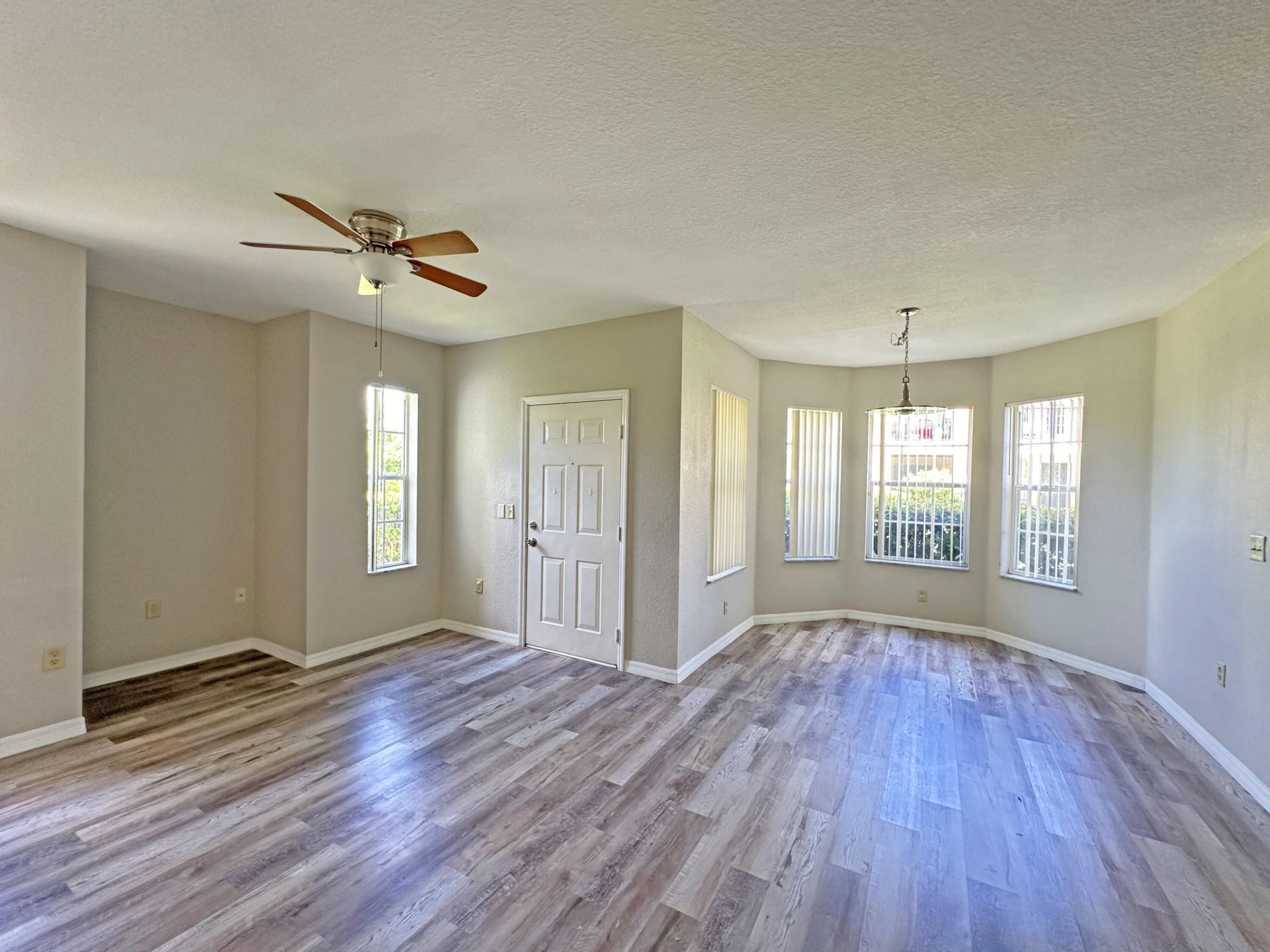 128 SW Peacock Boulevard, Unit 103, Port Saint Lucie, FL 34986 Photo