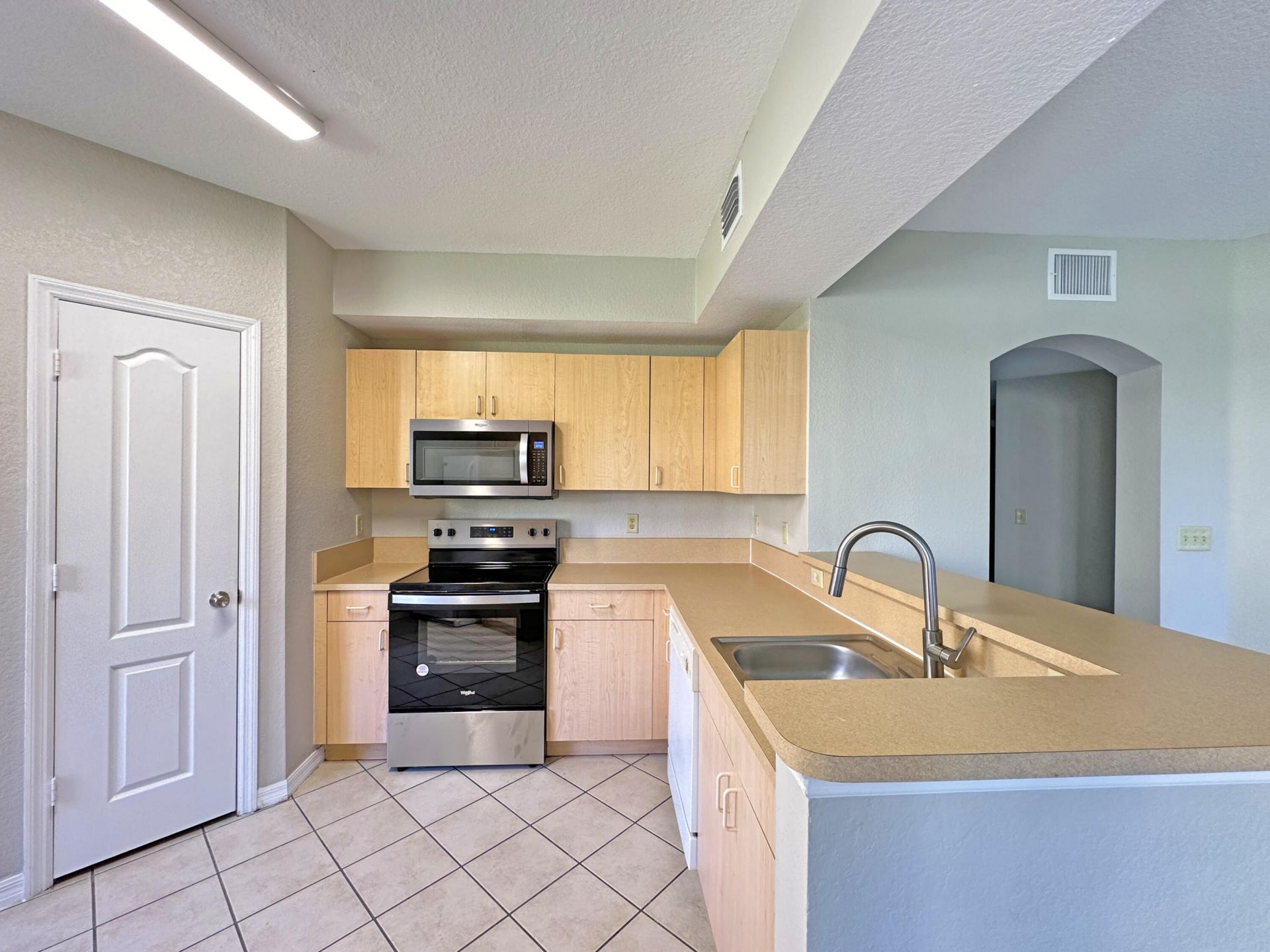 128 SW Peacock Boulevard, Unit 103, Port Saint Lucie, FL 34986 Photo