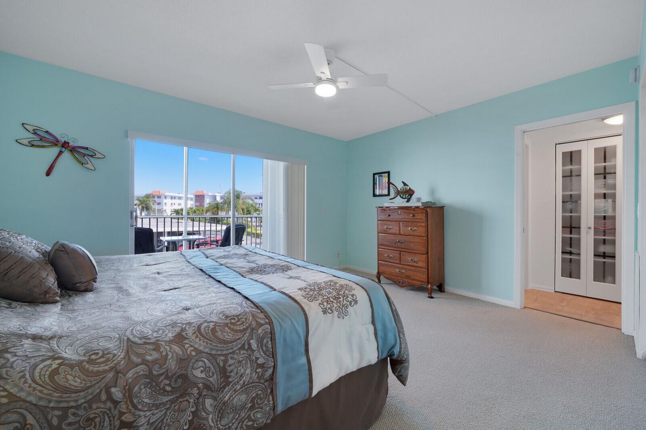 37 Yacht Club Drive, Unit 202, North Palm Beach, FL 33408 Photo
