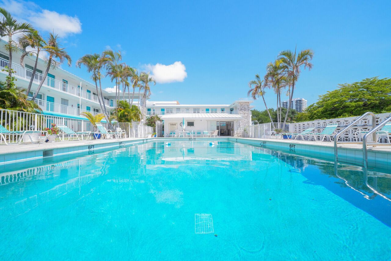 37 Yacht Club Drive, Unit 202, North Palm Beach, FL 33408 Photo