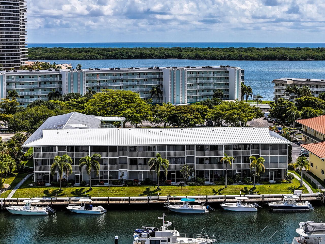 37 Yacht Club Drive, Unit 202, North Palm Beach, FL 33408 Photo