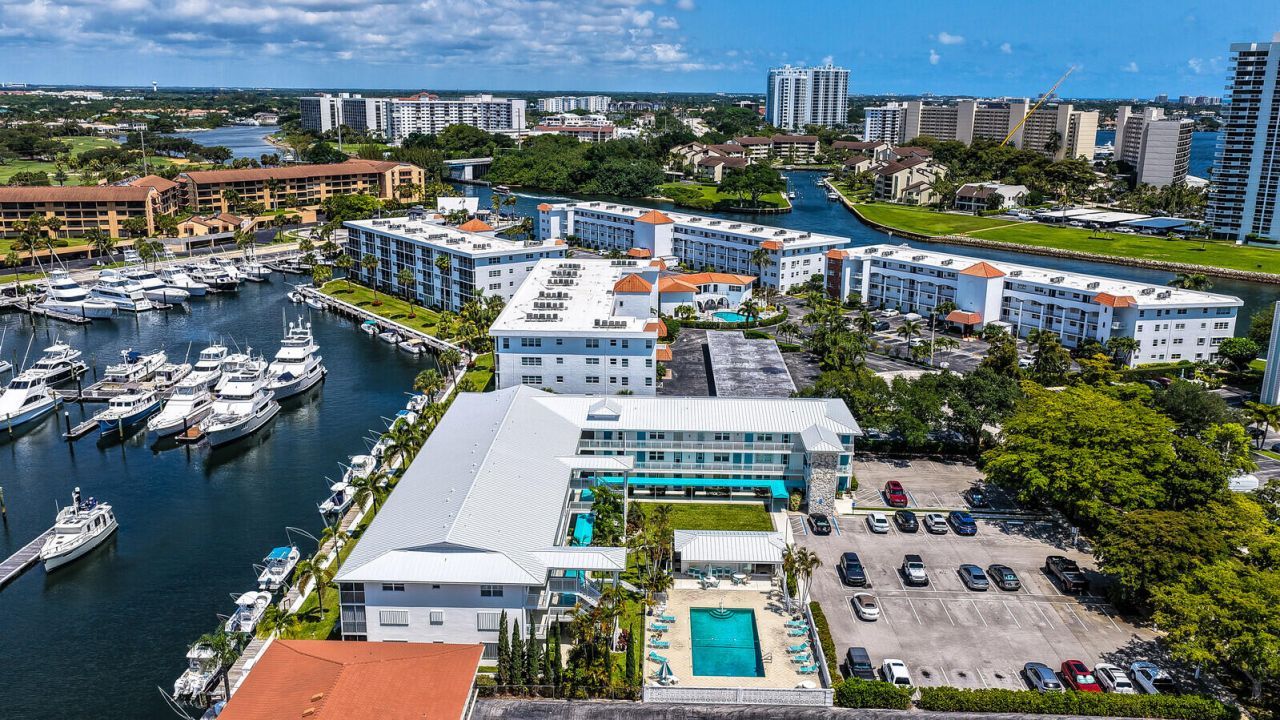 37 Yacht Club Drive, Unit 202, North Palm Beach, FL 33408 Photo