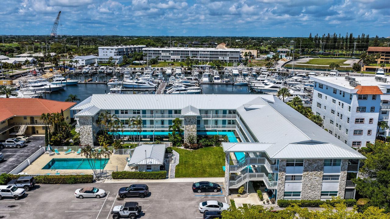 37 Yacht Club Drive, Unit 202, North Palm Beach, FL 33408 Photo