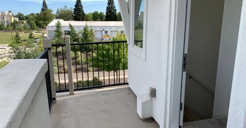 345 Crate Ave, Sacramento, CA 95818 Photo
