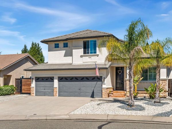105 Foyle Ct, Folsom, CA 95630