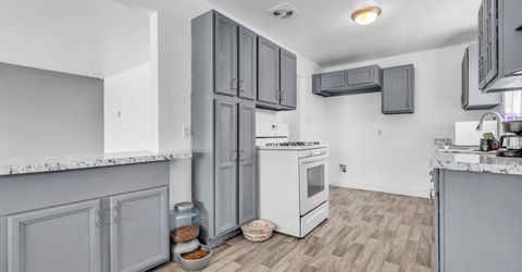 5849 67th St, Sacramento, CA 95824 Photo