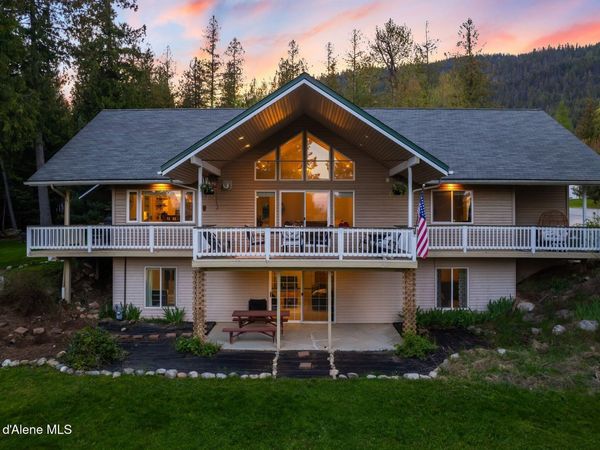 244 Leisure Ln, Sandpoint, ID 83864