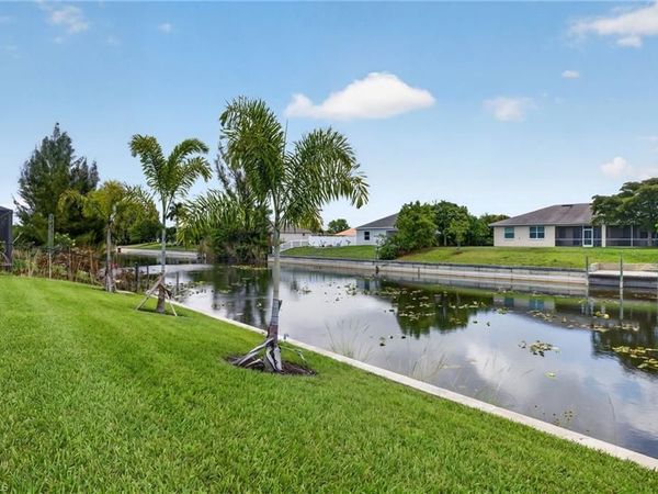 2323 SW 5th PL , CAPE CORAL, FL 33991