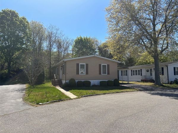 101 West Lane , Unit 20B Witt L, Riverhead, NY 11901