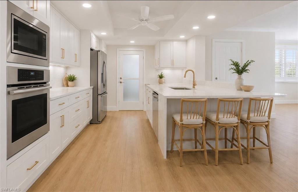 222 Harbour Dr, Unit 301, Naples, FL 34103 Photo