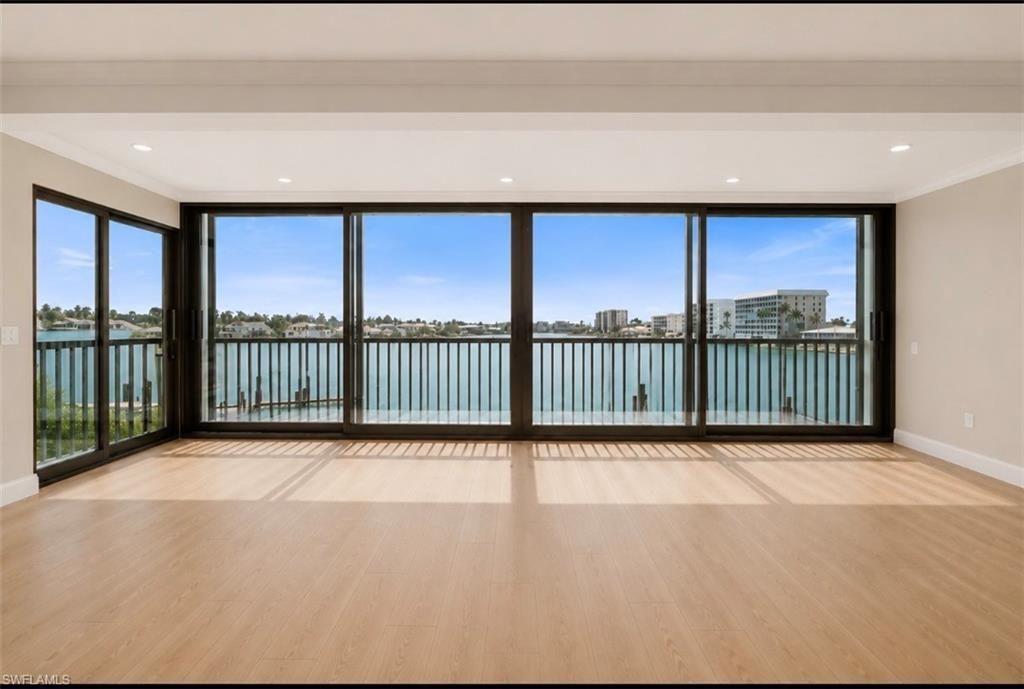 222 Harbour Dr, Unit 301, Naples, FL 34103 Photo
