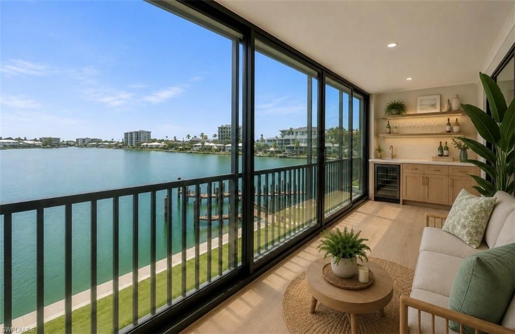 222 Harbour Dr, Unit 301, Naples, FL 34103 Photo