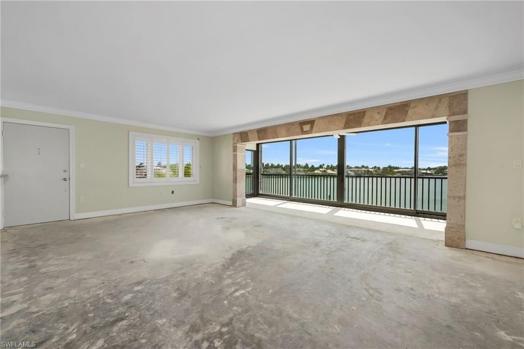 222 Harbour Dr, Unit 301, Naples, FL 34103 Photo