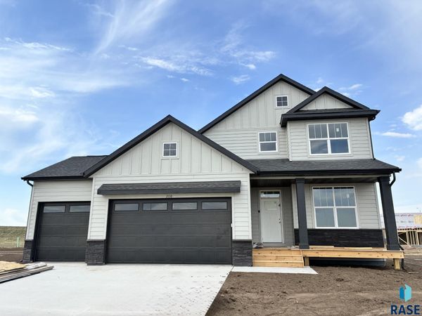 2116 E Bergen Cir, Brandon, SD 57005