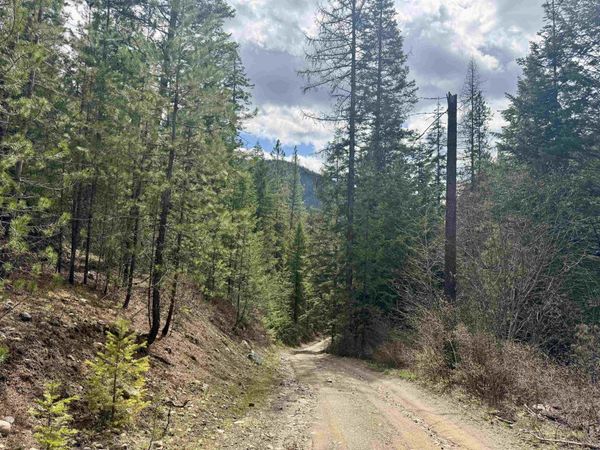 3706 k Waitts Lake Rd, Valley, WA 99181