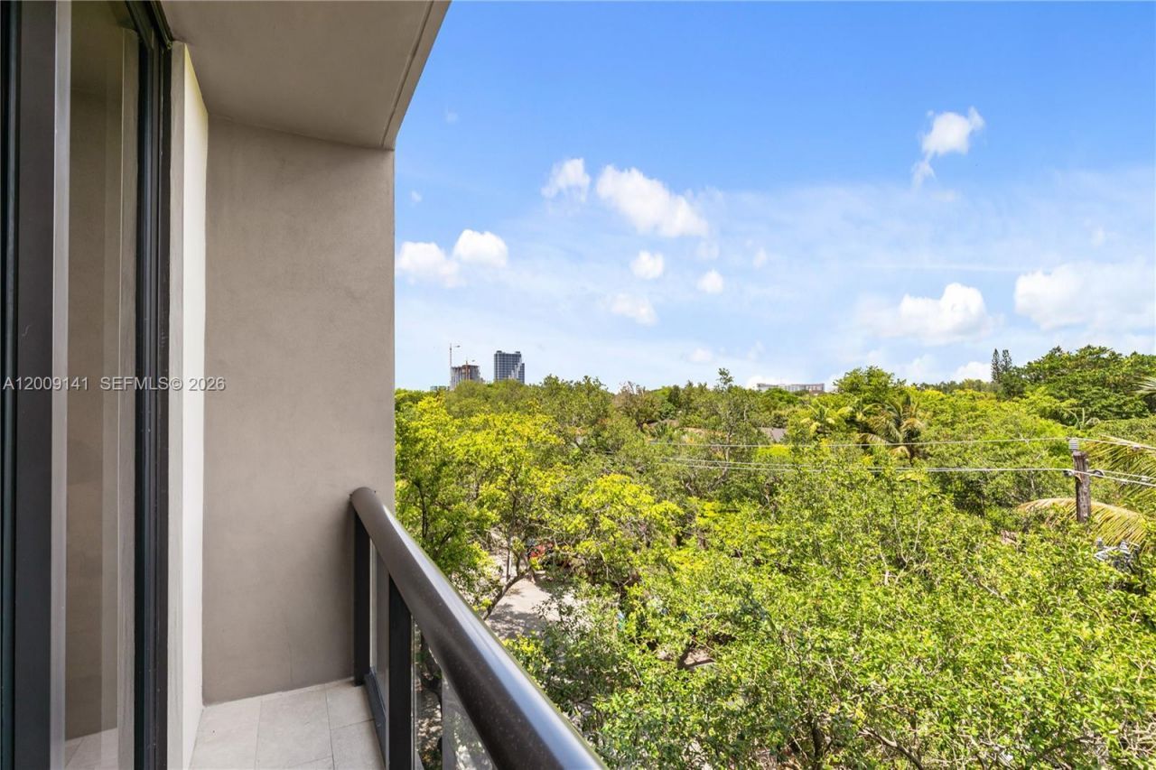 3034 Oak Avenue, Unit LPH3, Coconut Grove, FL 33133 Photo