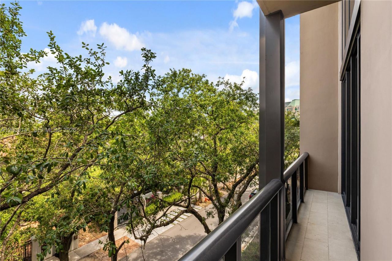 3034 Oak Avenue, Unit LPH3, Coconut Grove, FL 33133 Photo