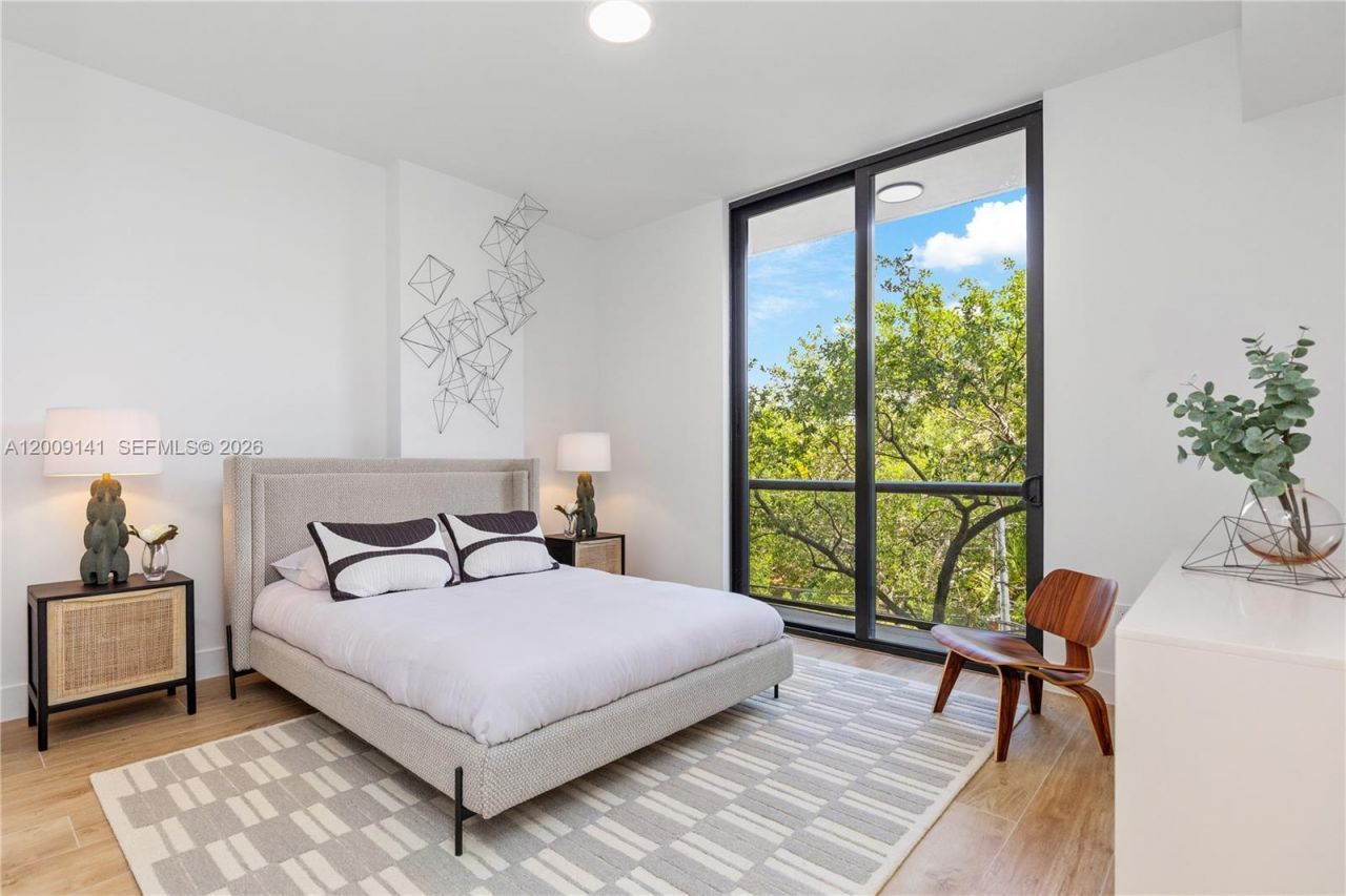 3034 Oak Avenue, Unit LPH3, Coconut Grove, FL 33133 Photo