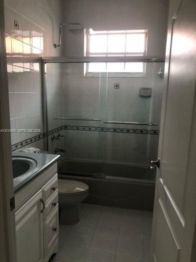 9910 SW 23rd St, Unit n/a, Miami, FL 33165 Photo
