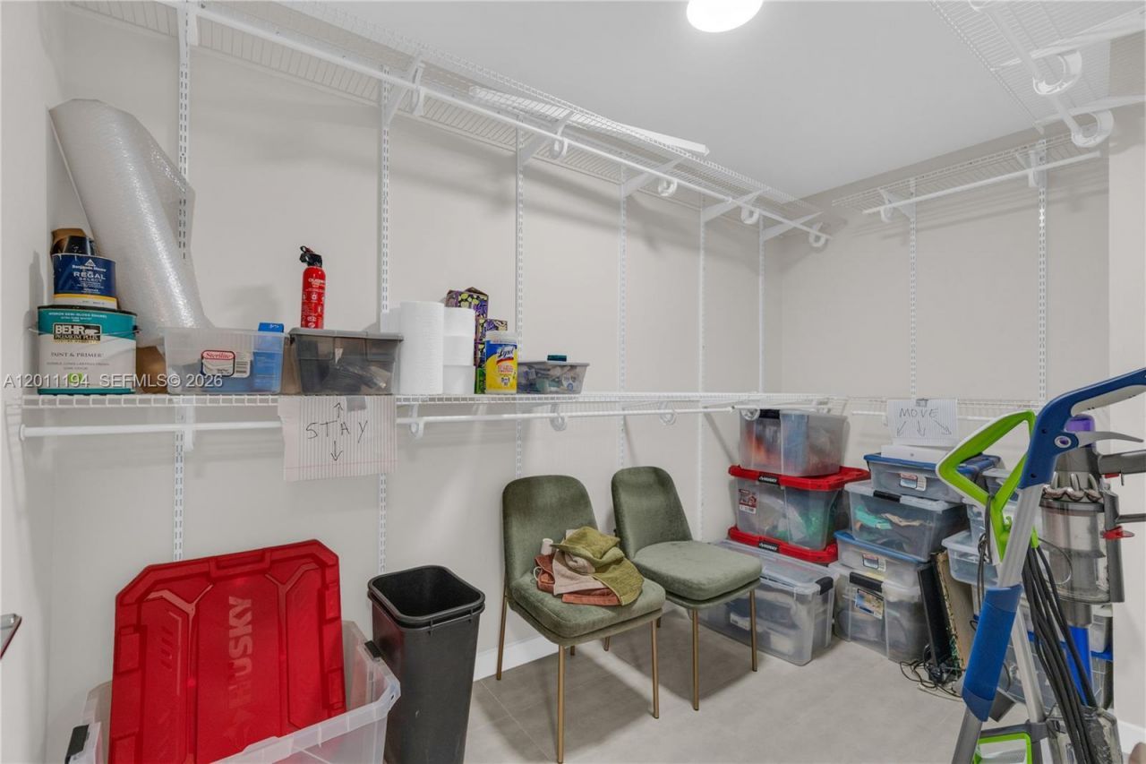 1000 Quayside Ter, Unit 703, Miami, FL 33138 Photo