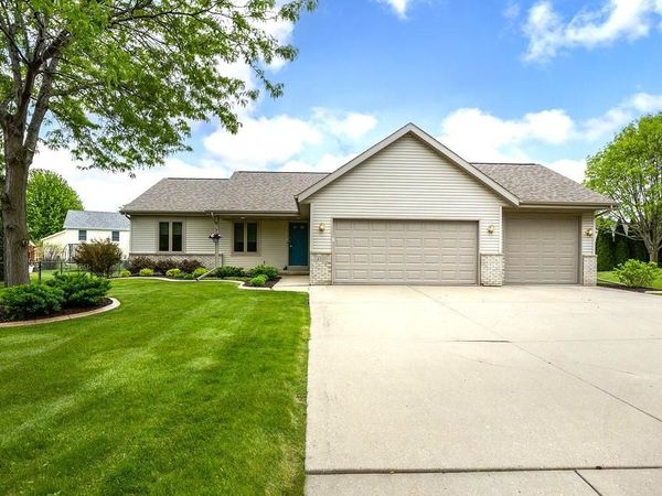 420 Rosemal Lane, DeForest, WI 53532
