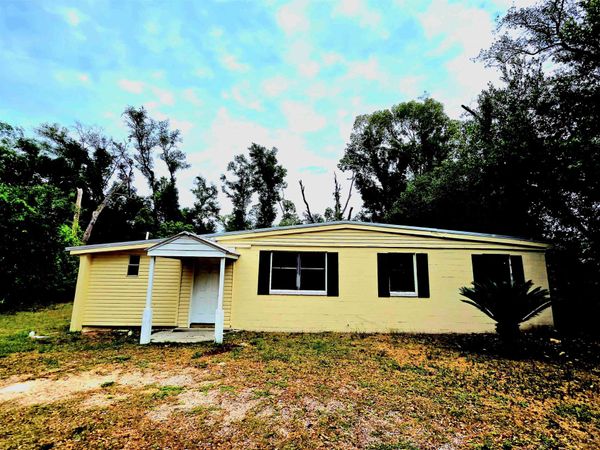906 N VETERANS Drive, Perry, FL 32347