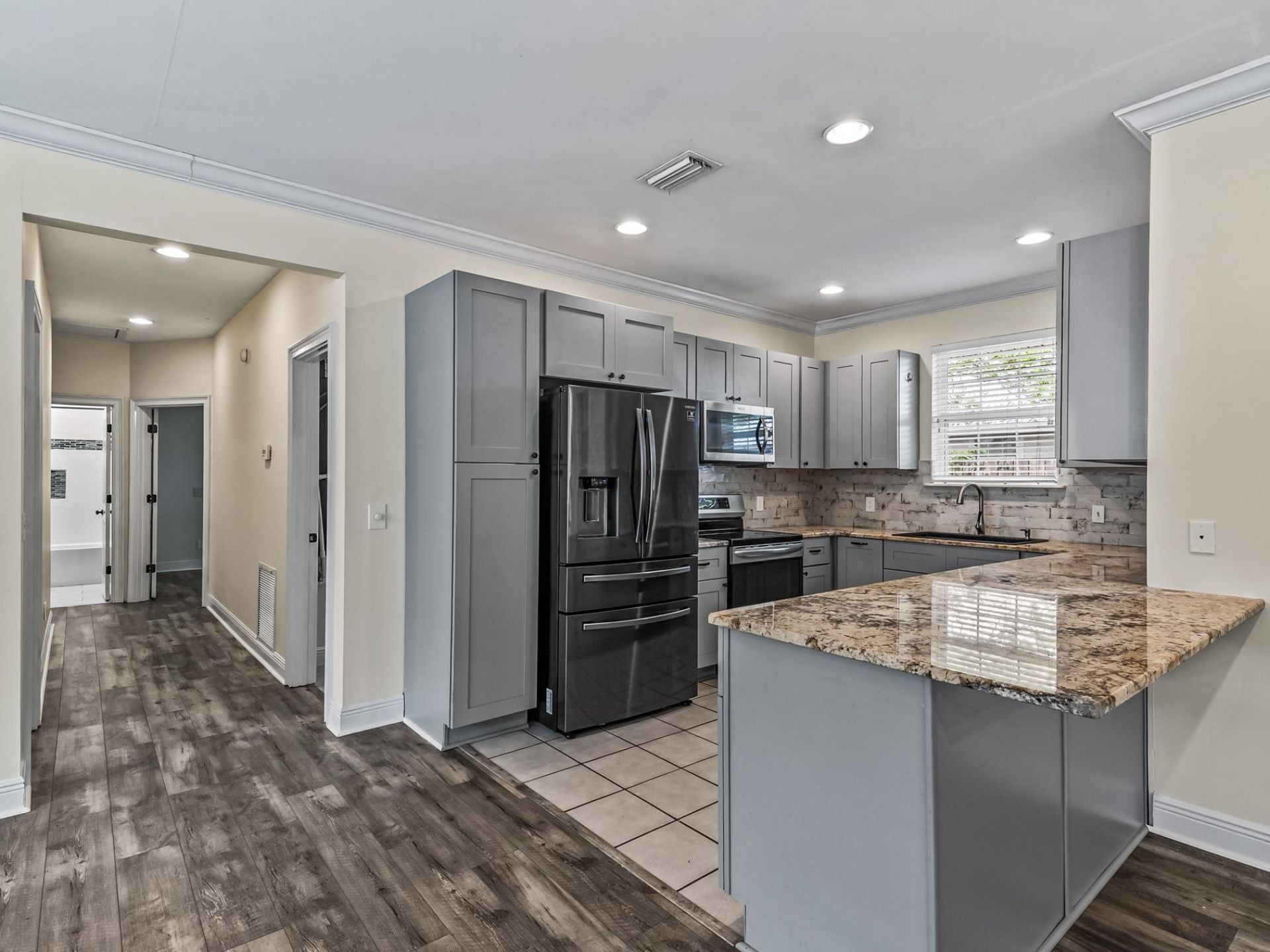 258 Prado Street, Apalachicola, FL 32320 Photo