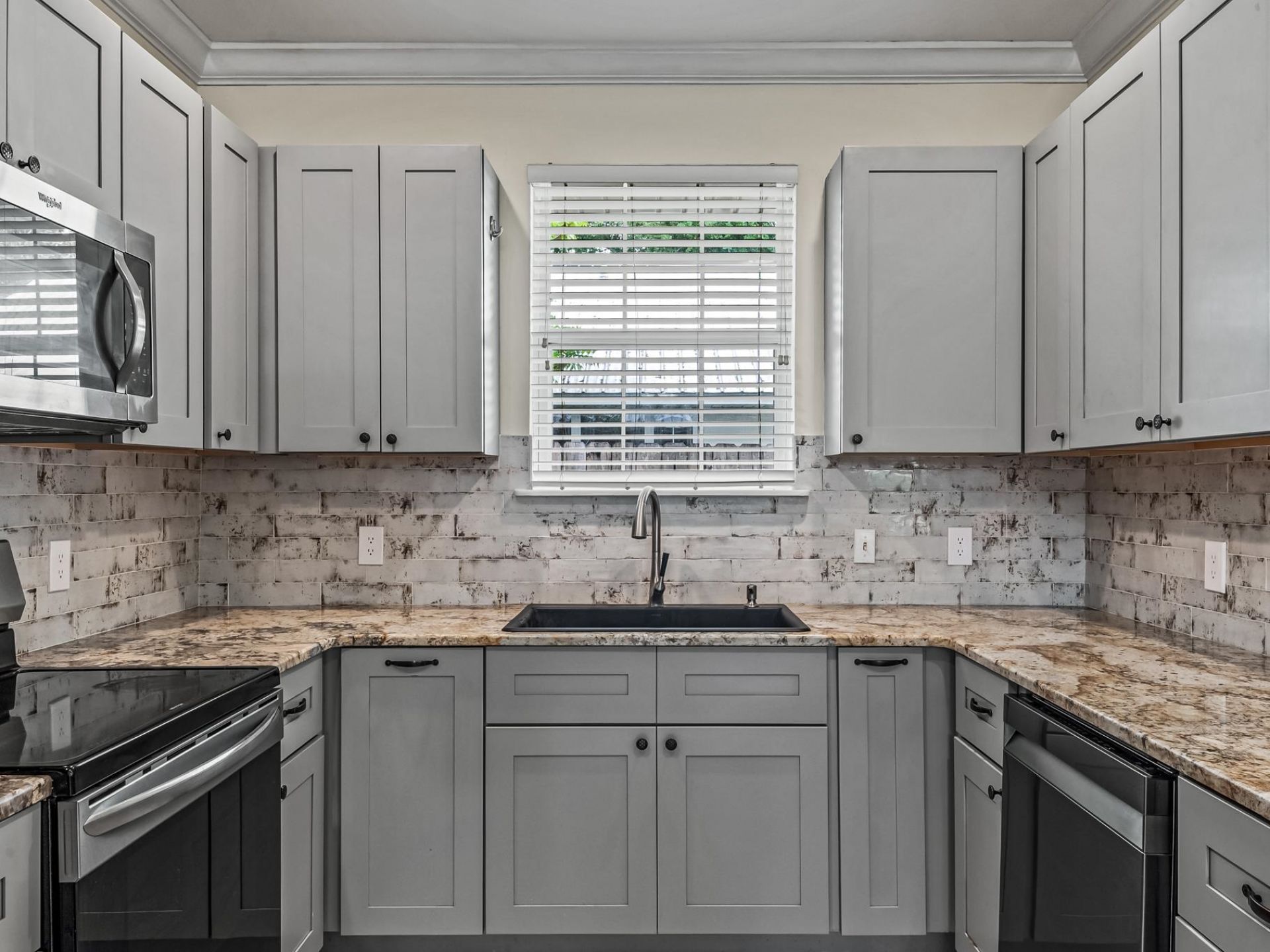 258 Prado Street, Apalachicola, FL 32320 Photo