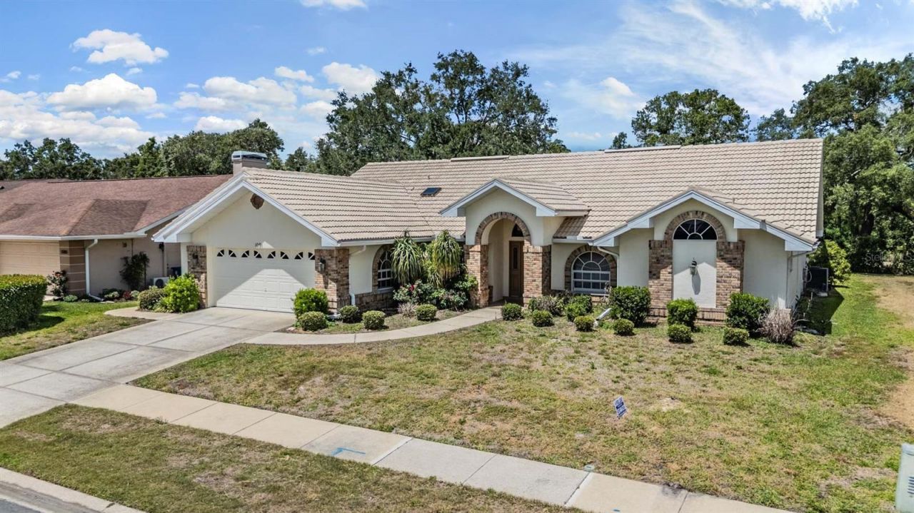 1091 Tournament Drive , Spring Hill, FL 34608 Photo