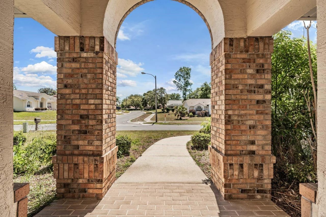 1091 Tournament Drive , Spring Hill, FL 34608 Photo