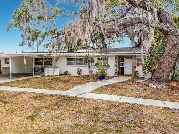 5433 FRONT DRIVE , HOLIDAY, FL 34690
