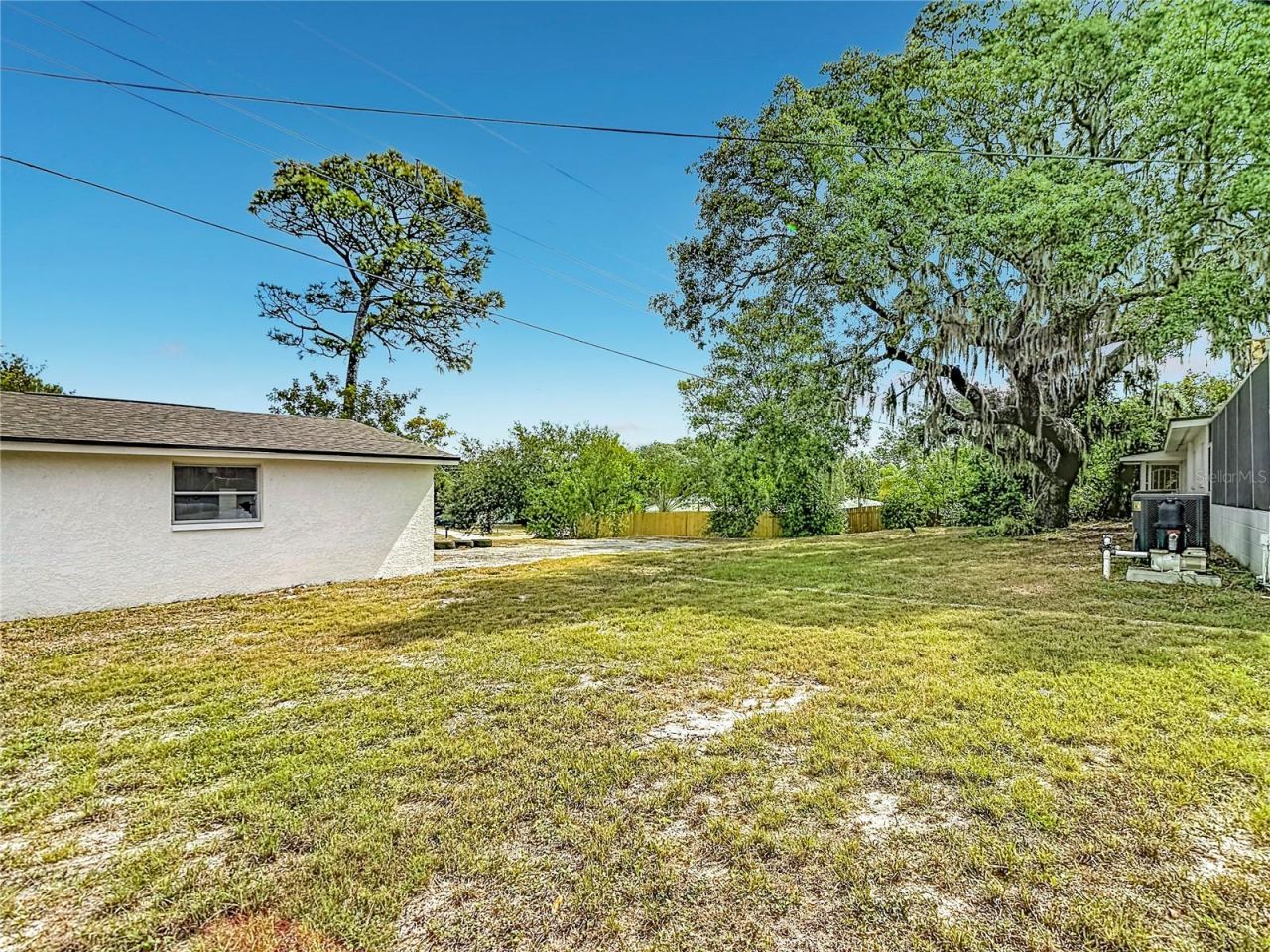 5433 Front Drive , Holiday, FL 34690 Photo