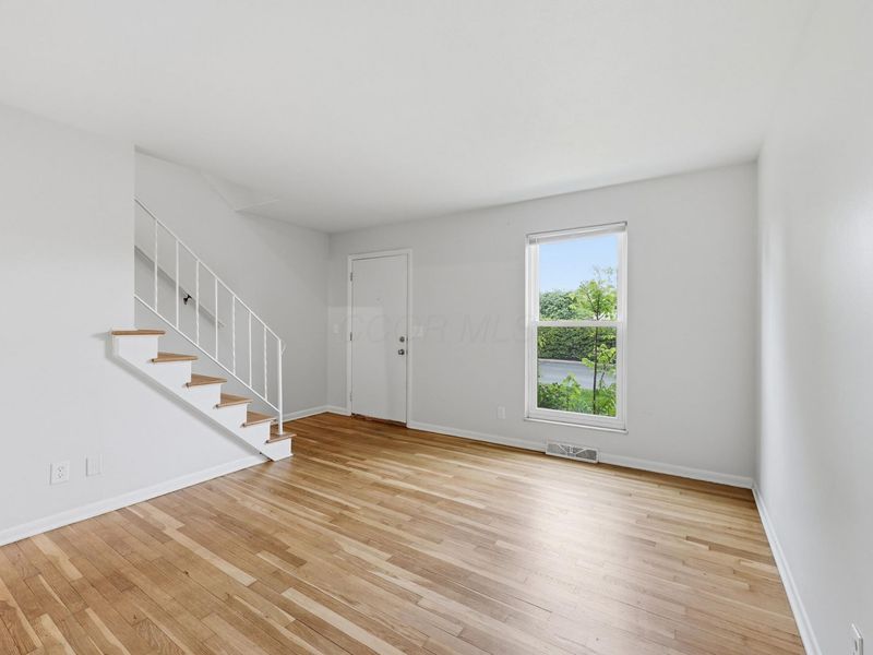 1945 Willoway Circle N, Columbus, OH 43220 Photo 9