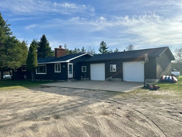 6272 Beasley Avenue, Grayling, MI 49738