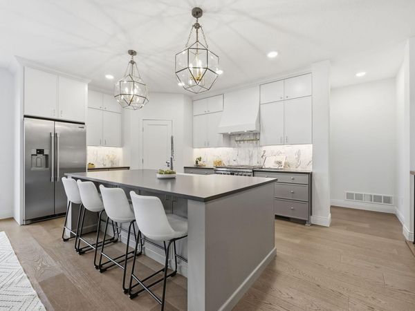 320 Laurel Curve, Golden Valley, MN 55426