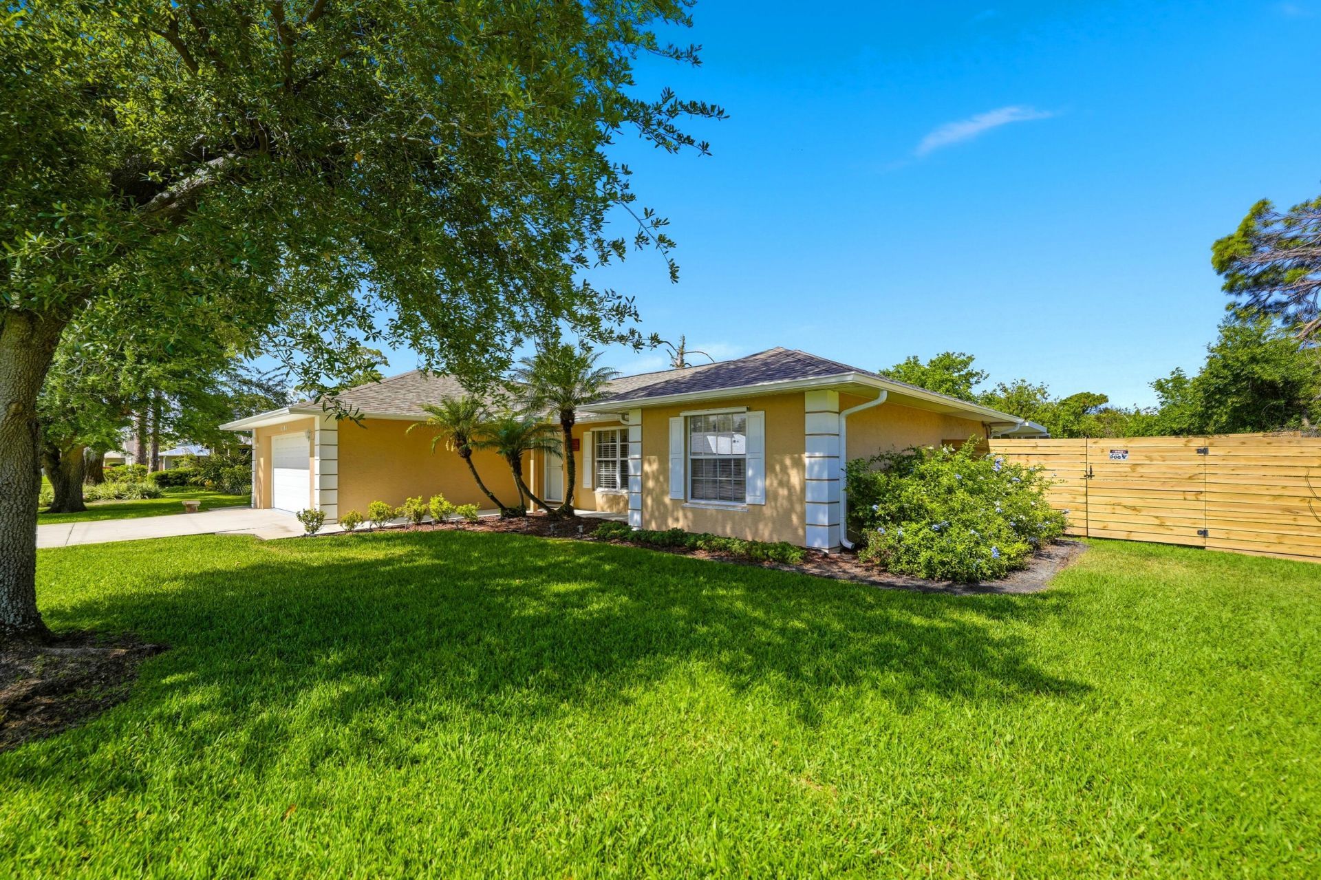 5105 Paleo Pines Circle, Fort Pierce, FL 34951 Photo